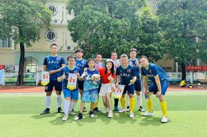 “足”够精彩！sports集团“足”梦大龙街首届五人制男子公益足球赛